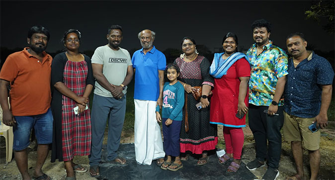 Robo Shankar Meet Rajinikanth with Family