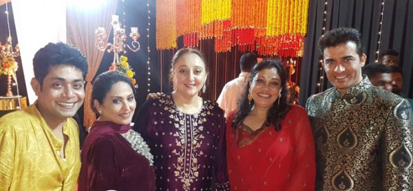 Arya and Sayesha Wedding Reception Photos