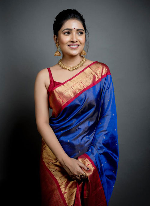 Actress Vani Bhojan