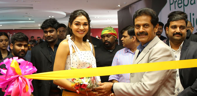Andrea Jeremiah launches 6th Lifestyle store in Chennai at The Marina Mall