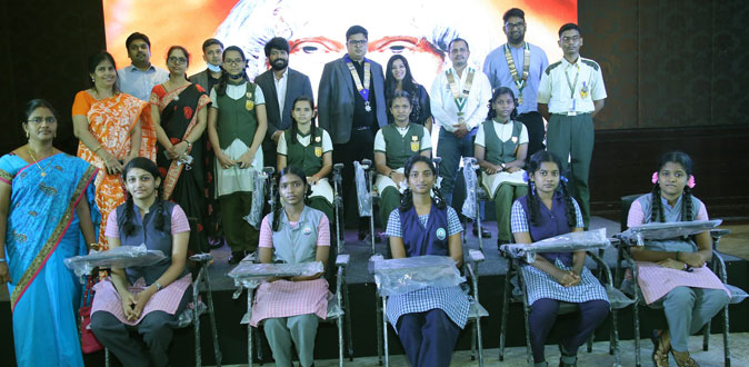 Madras Anchorage Round Table 100 & MAKEMYCHAIRS distributed 1000 chairs to Student