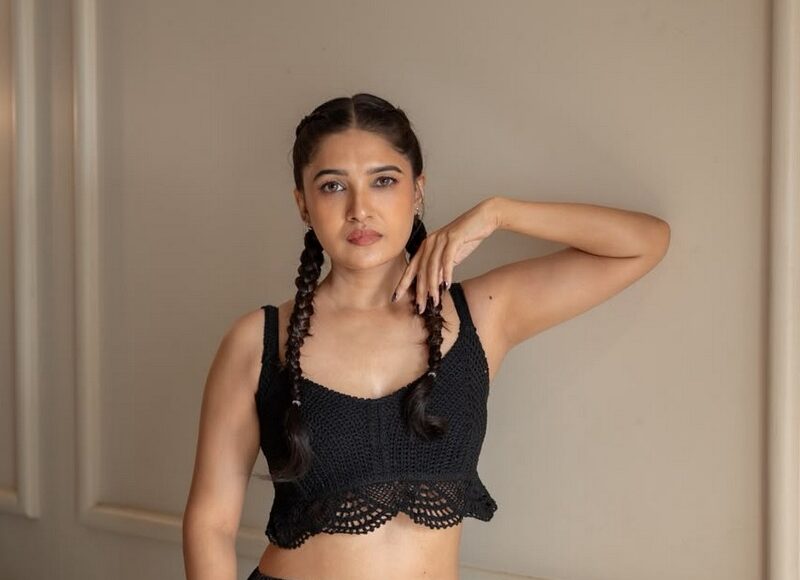 Vani_Bhojan_Stills003